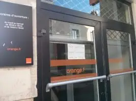 Etampe braquage boutique Orange mercredi 21 janvier 2015 - photo Le Républicain de l'Essonne