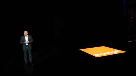 show hello orange