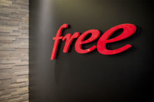 Free, logo freestore
