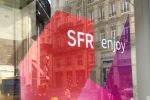 Logo SFR sur une boutique