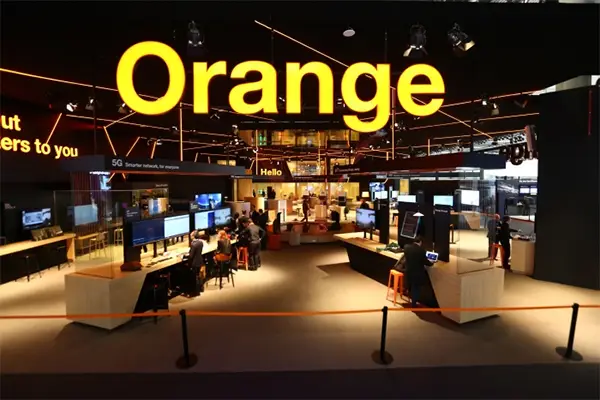 Orange booth au MWC 2019