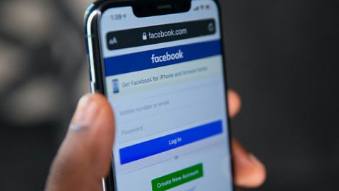 Facebook smartphone