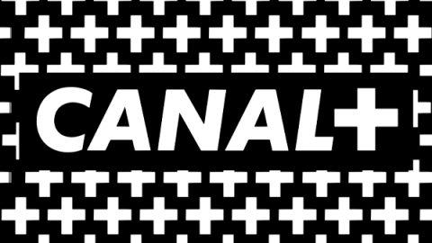 Logo de CANAL+ avec le nom écrit en gros et plein de plus dans le fond