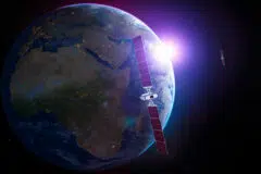 Satellites dans l'espace