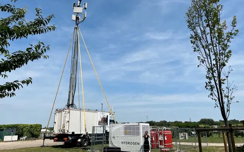 Un btruck de Bouygues Telecom