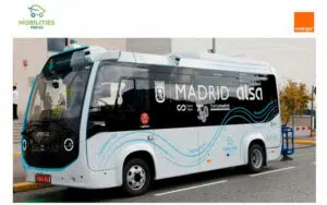 Le bus autonome d'Otokar connecté par Orange