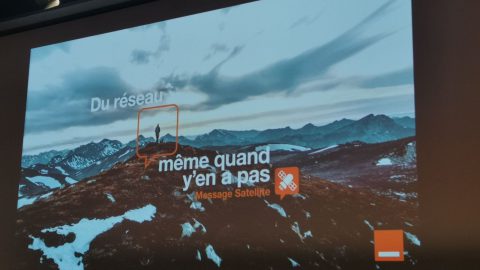 Orange Messages Satellite
